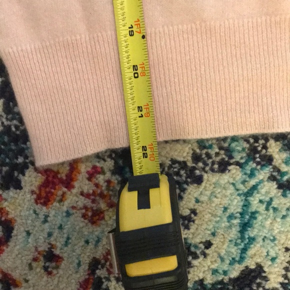 Beautiful Vintage Short-Sleeved Cashmere Sweater! - Picture 8 of 8